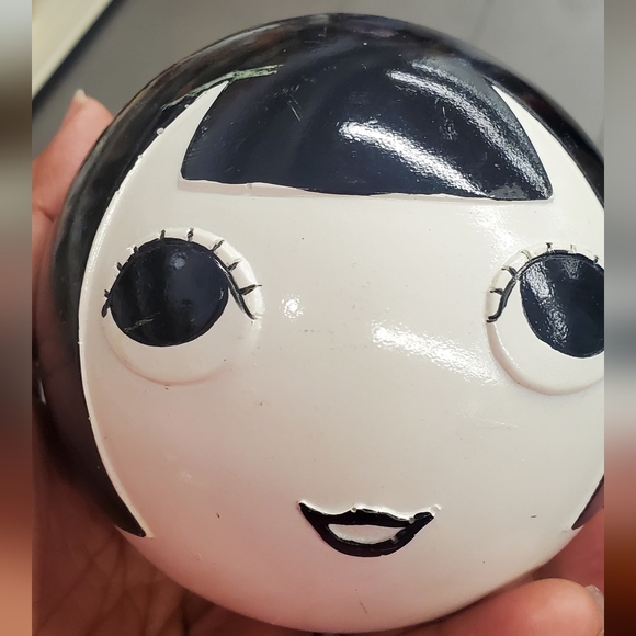 Pier 1 Girl sphere - Picture 2 of 2